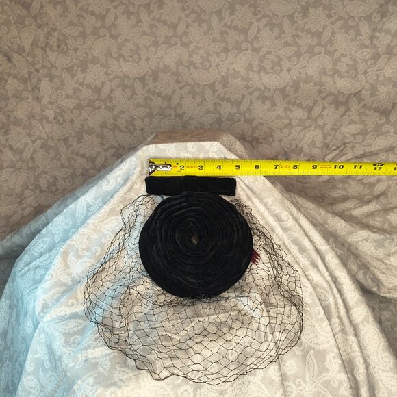 Black velvet spiral vintage funeral hat with 5\
